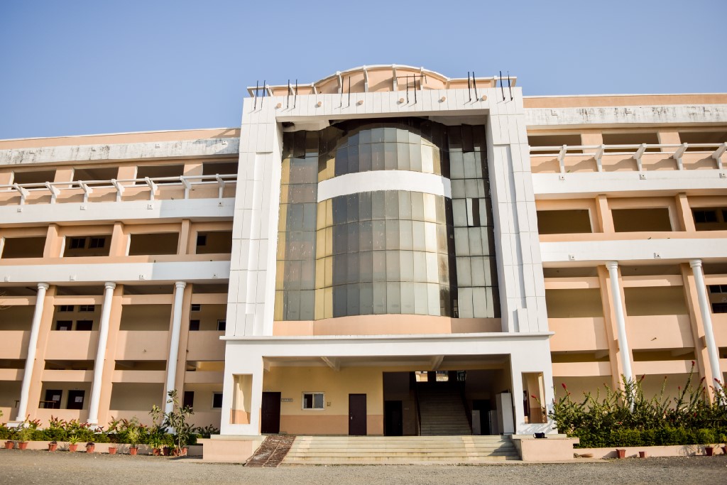 Medicaps University Indore Academic Building photo 13